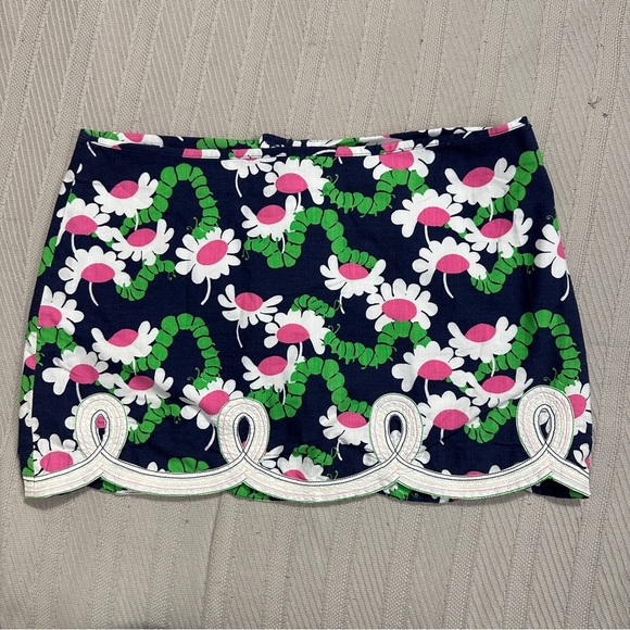Lilly Pulitzer miniskirt, flowers/caterpillars, size 12. Scalloped hem. Spring - Picture 1 of 10